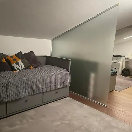 Penthouse With Stunning View Apartman