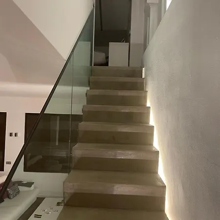 Lägenhet Penthouse With Stunning View Moltrasio