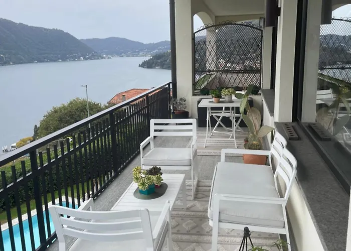 Penthouse With Stunning View * Moltrasio